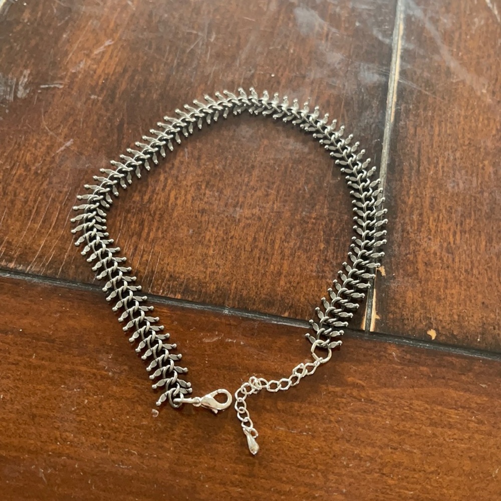Dark silver choker